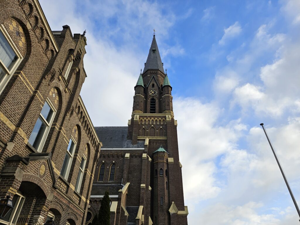 Sint-Werenfriduskerk bepaalt al 150 jaar de skyline van Wervershoof